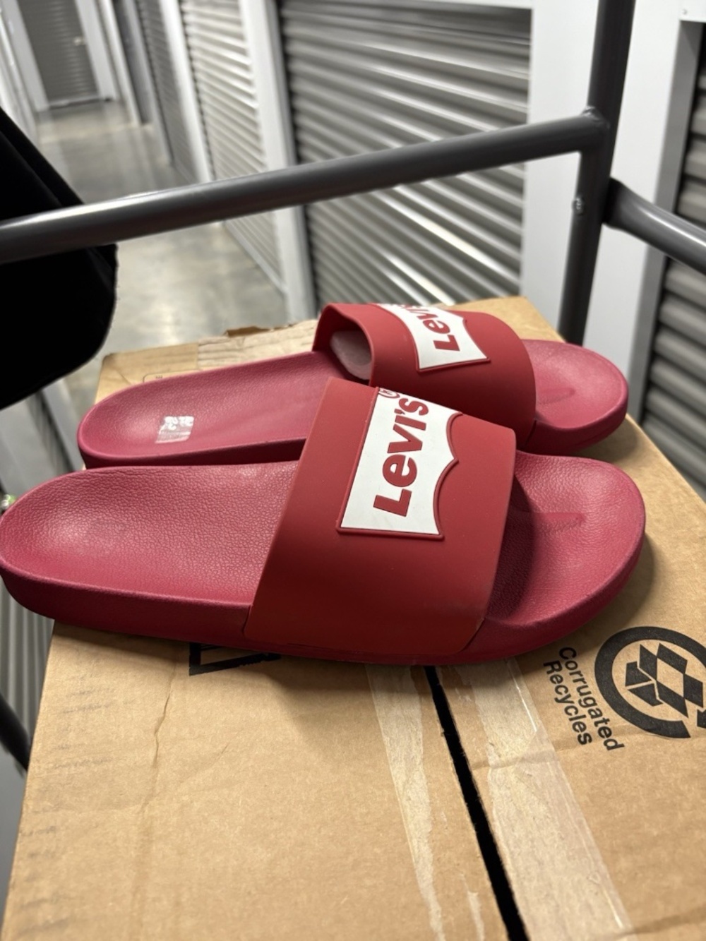 Levi's Batwing Pool Slide 2 Slip-On Sandal Size 12